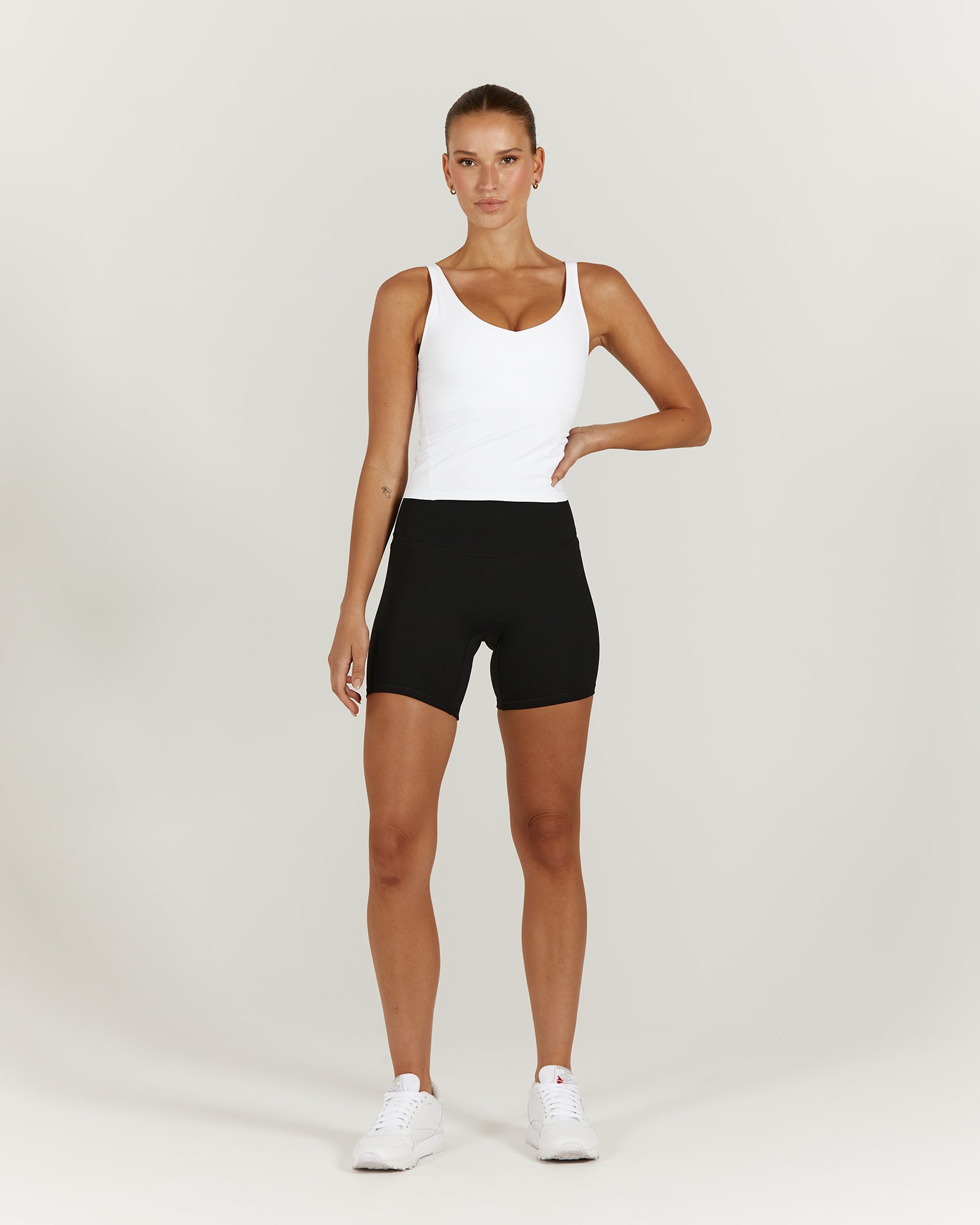 Amazoniasale Tshirts & Singlets Revolt Core